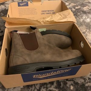 New Blundstone 584 - 10.5 US